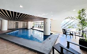 Sarrosa International Hotel And Residential Suites